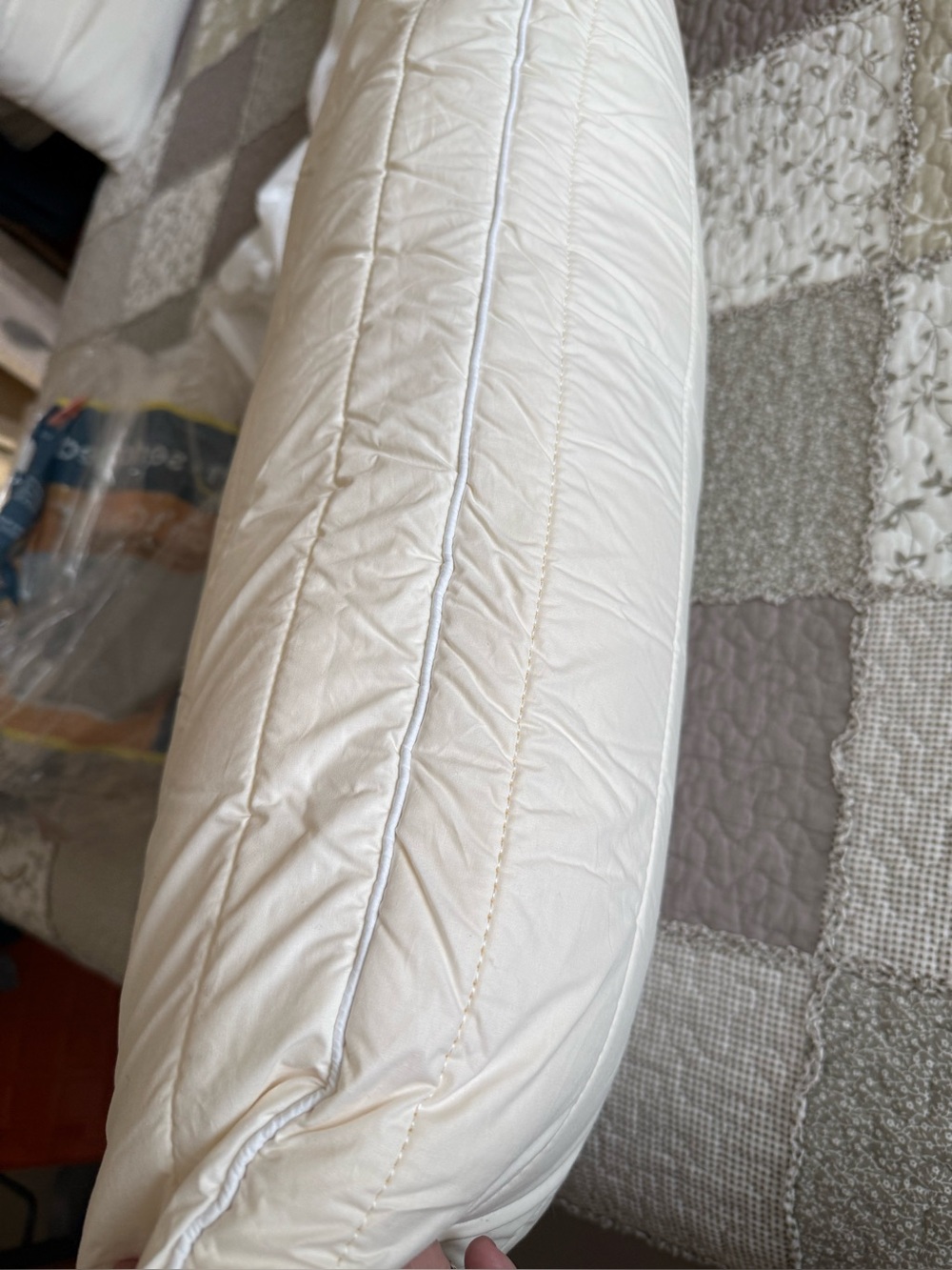 Pillow - Picture 1 of 3